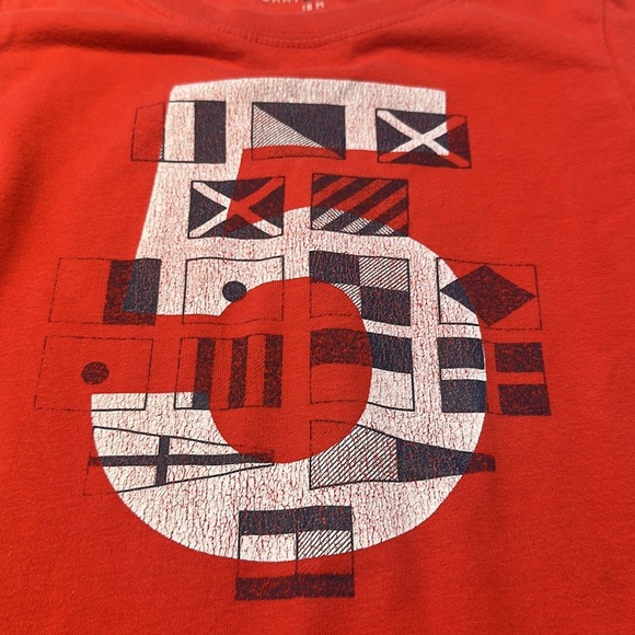 Tommy Hilfiger Short Sleeve Tee with Vintage style Graphic - Picture 3 of 4